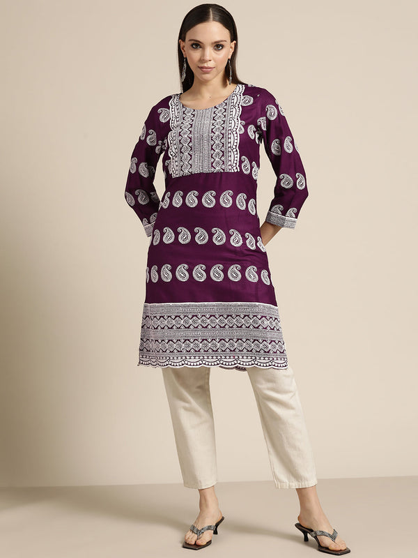 Women Paisley Embroidered Sequinned Chikankari Kurta