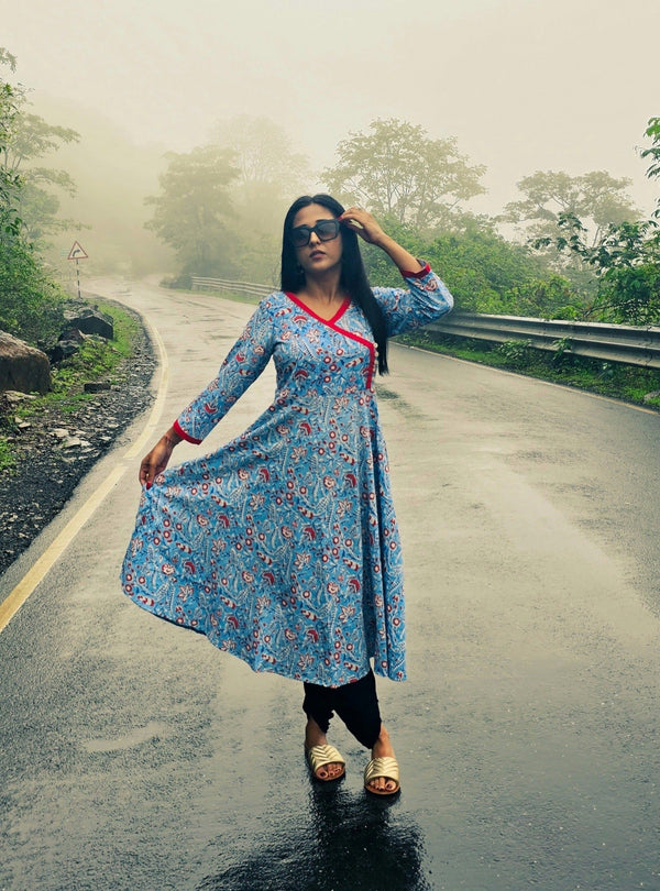 Jashvi Women Blue Floral Printed Anarkali Kurta