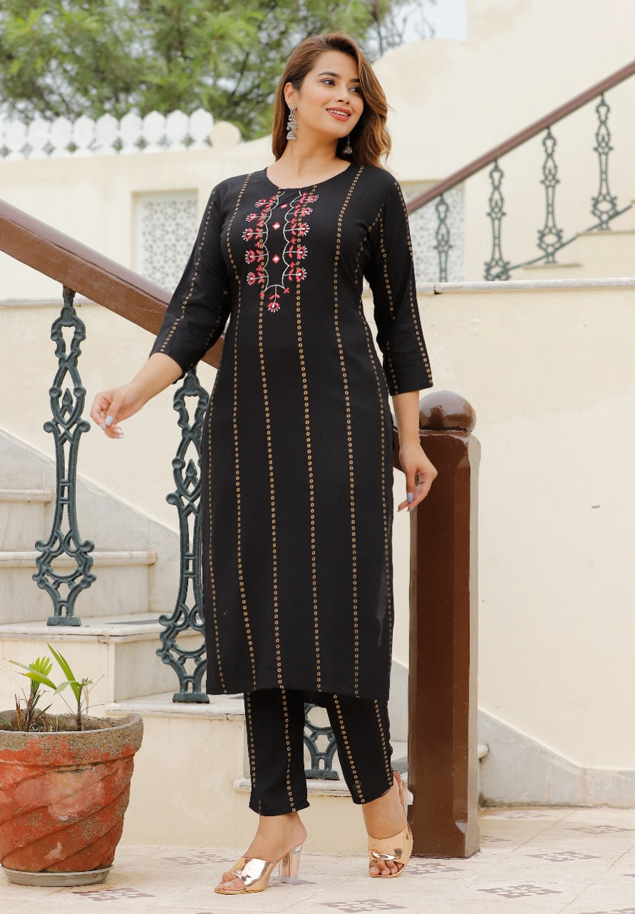 Women's Black Viscose Rayon Round Neck Kurta Pant Set - Girbana