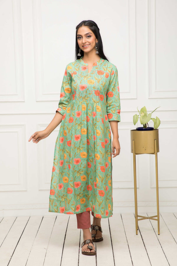 Women's Green Floral Rayon A-Line Round Neck Kurtas - Myshka