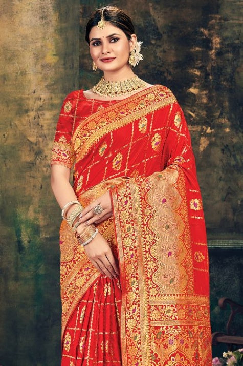 Women's Candy Red Banarasi Saree - Karagiri