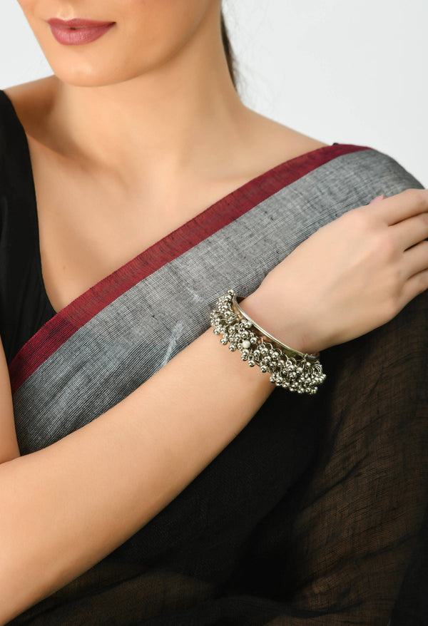 Johar Kamal Oxidised Silver-Plated Ghungroo Btacelet Jkbracelet_011