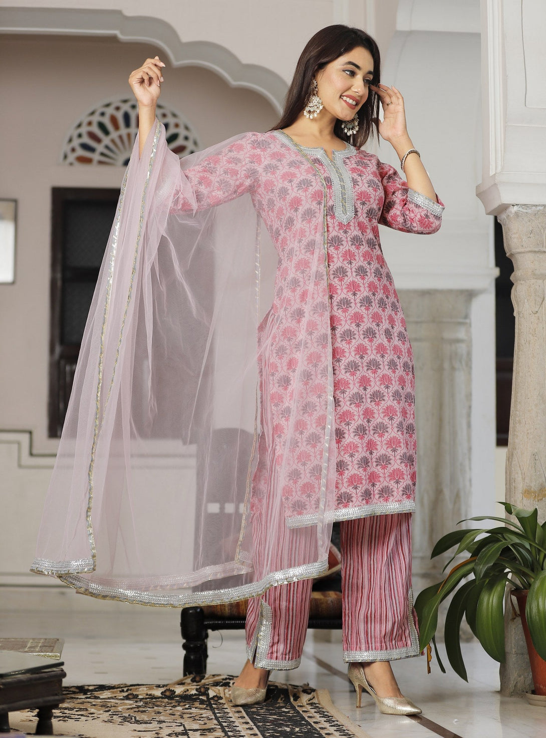 Women's Light Pink Suit Set - Lado Jaipuri