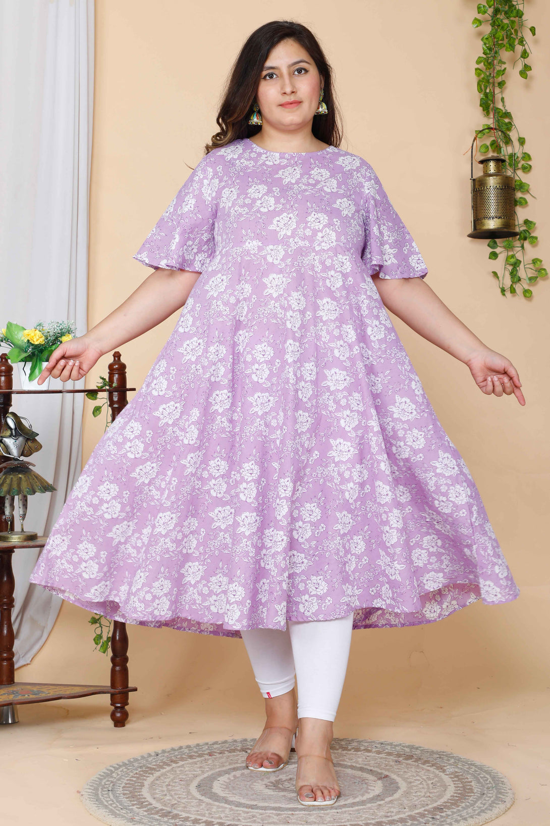 Women's Plus Size Lavender Floral Flared Sleeves Anarkali Kurta - Miravan