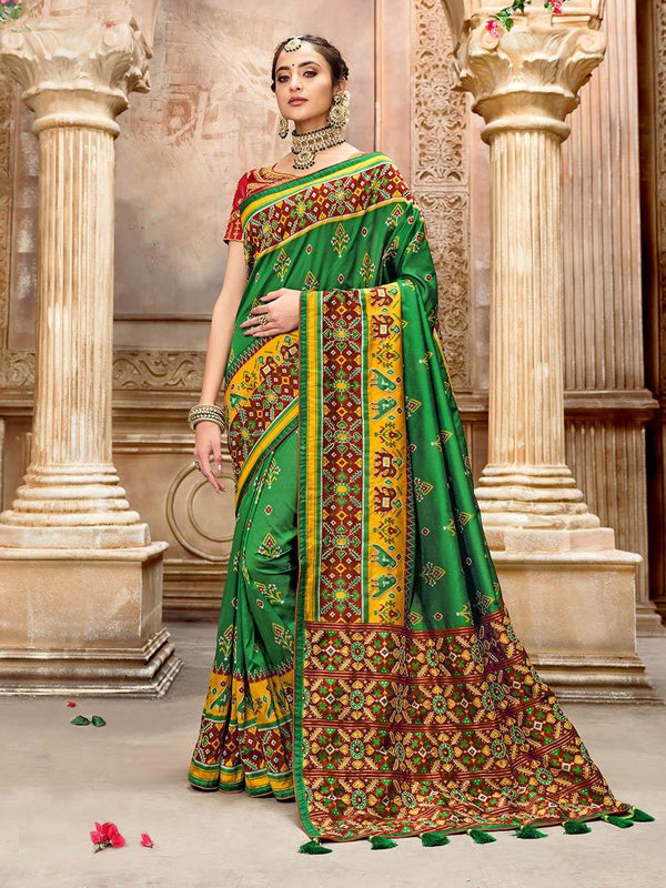 Women's Green & Maroon Pure Silk Patola Saree-Myracouture