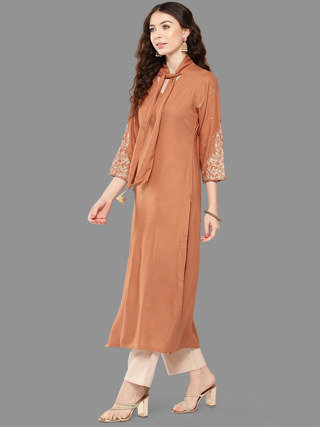 Women Peach Rayon Solid Straight Kurta - Janasya