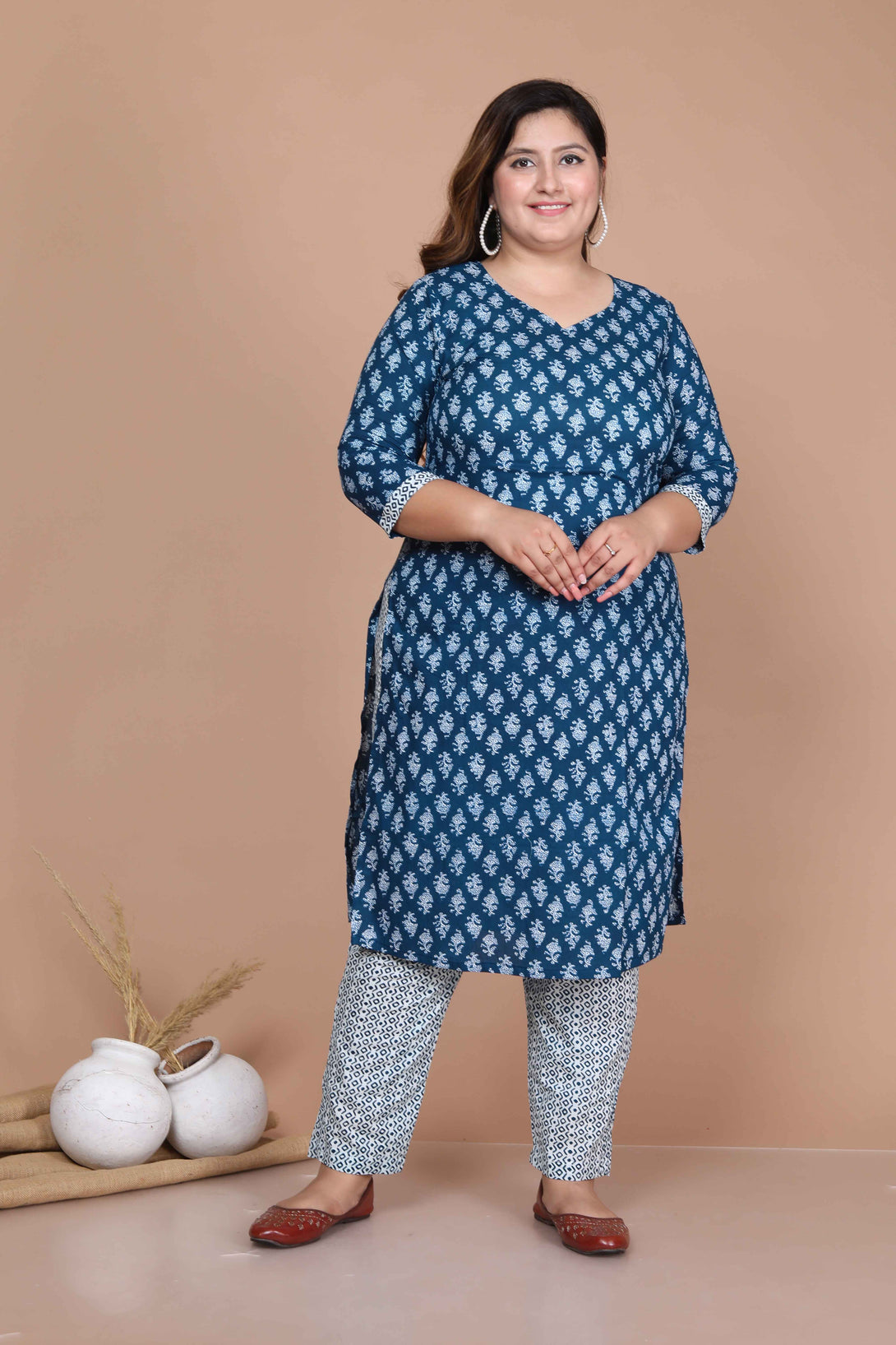 Women's Plus Size Pure Cotton Straight Kurta And Palazzo Set - Miravan