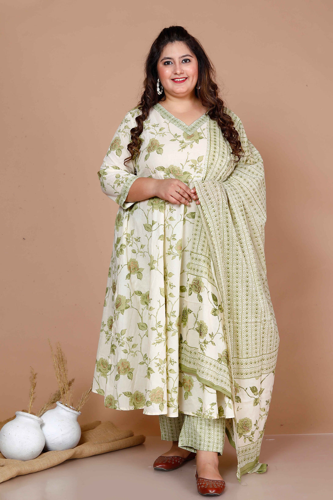 Women'S Plus Size Green Printed Anarkali Kurta With Palazzo And Dupatta - Miravan