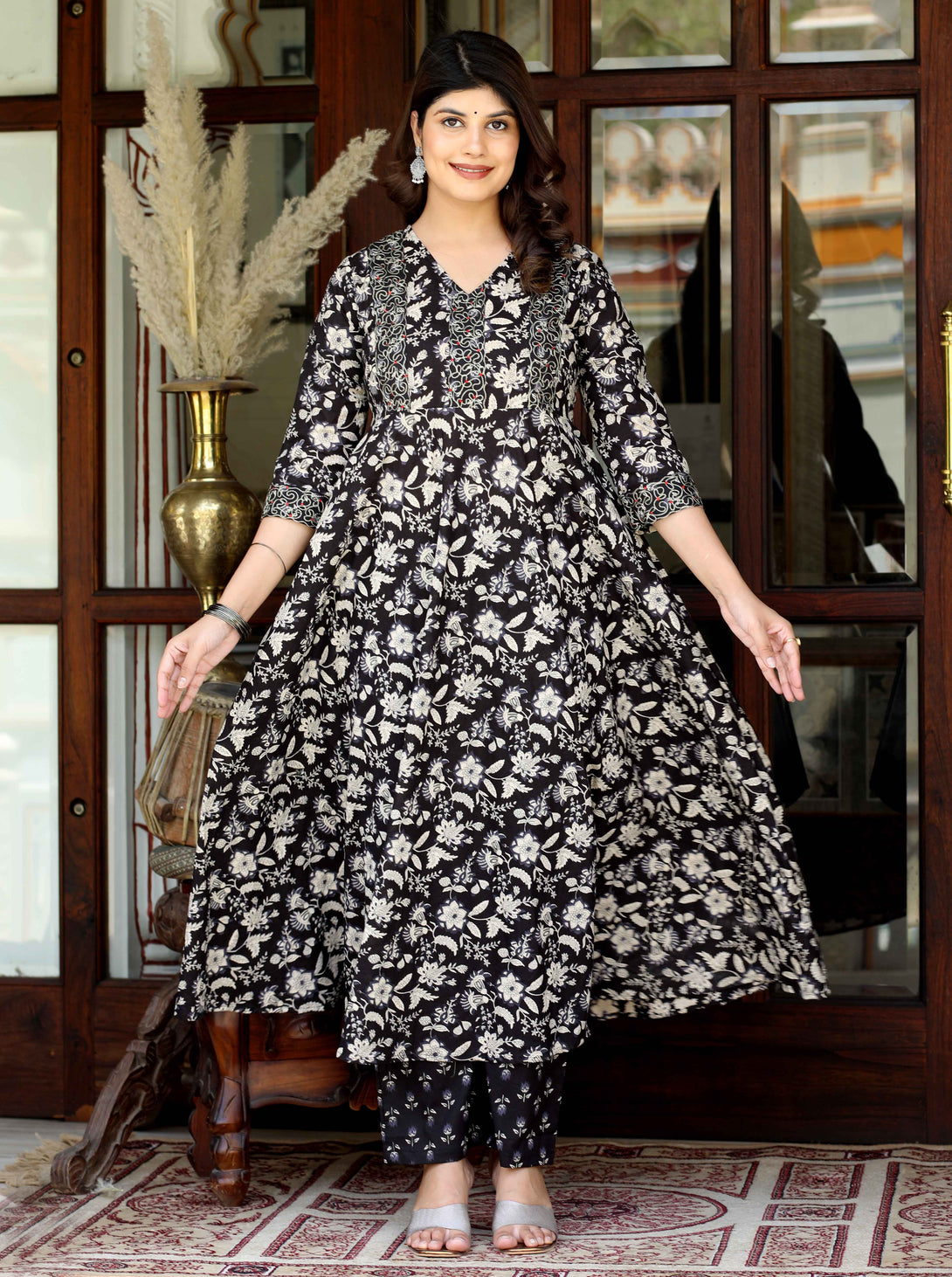 Women's Black Cotton Anarkali Kurta Embroidered Neck With Palazzo - Miravan