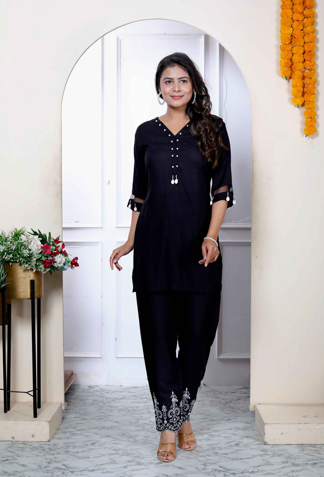 Women's Black Rayon Solid Kurta Set - Doriyaan