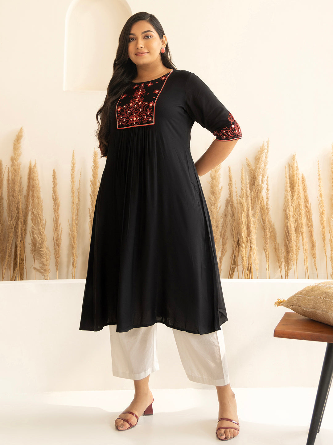 Women's Black Rayon Yoke Embroidered Kurta - Janasya