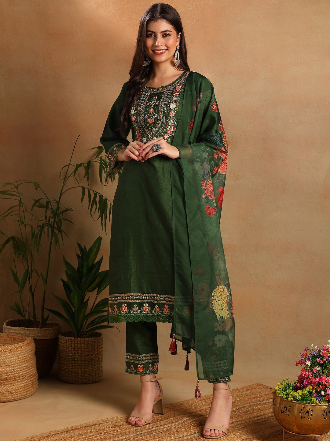 Women's Green Silk Blend Solid Embroidered Straight Kurta Trouser With Dupatta - Ahika