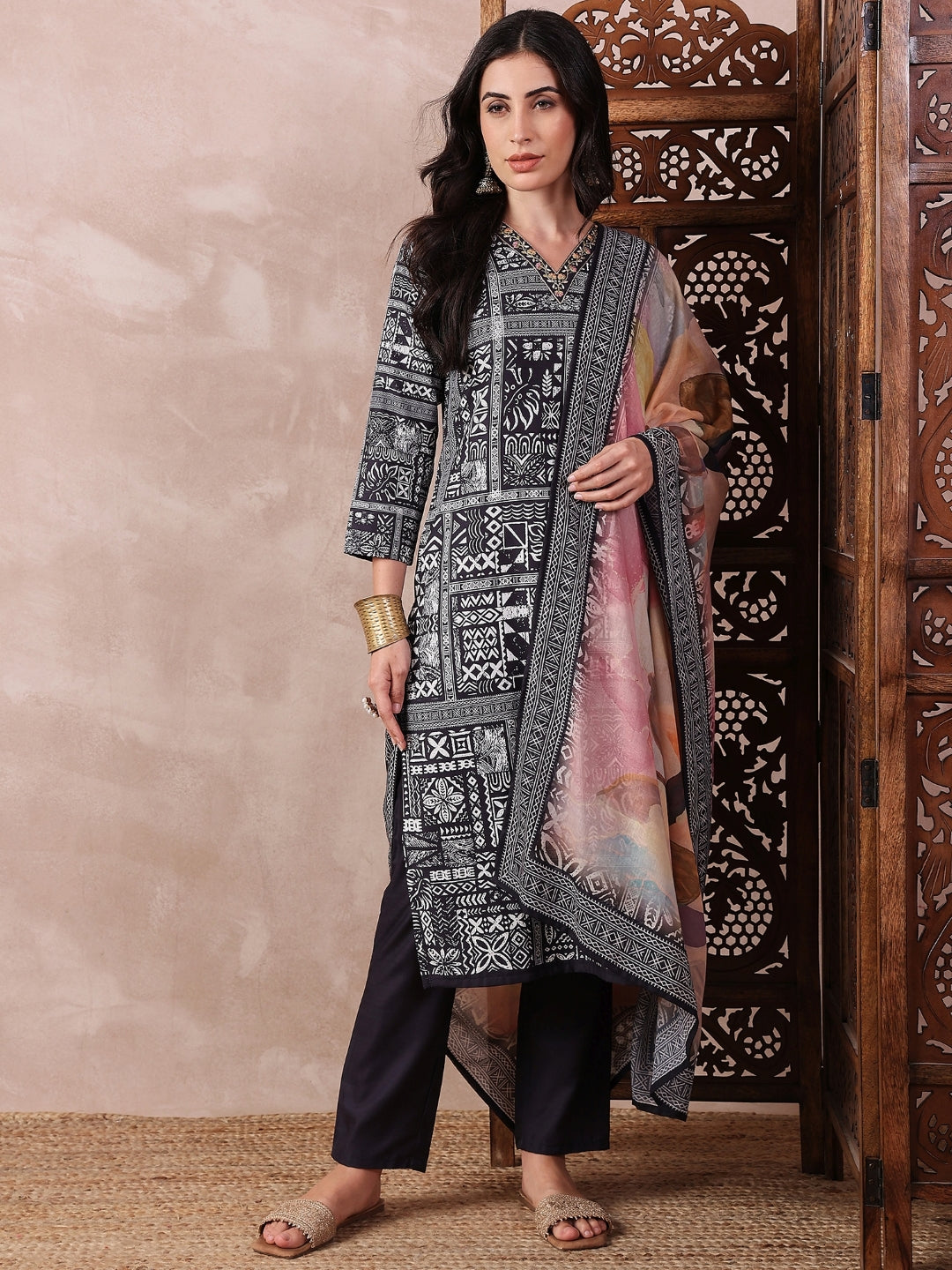 Women's Black Silk Blend Geometric Printed Straight Kurta Trouser With Dupatta - Ahika