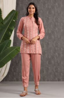 Women's Onionpink Rayon Embroidered Straight Kurta Pant Set - Juniper