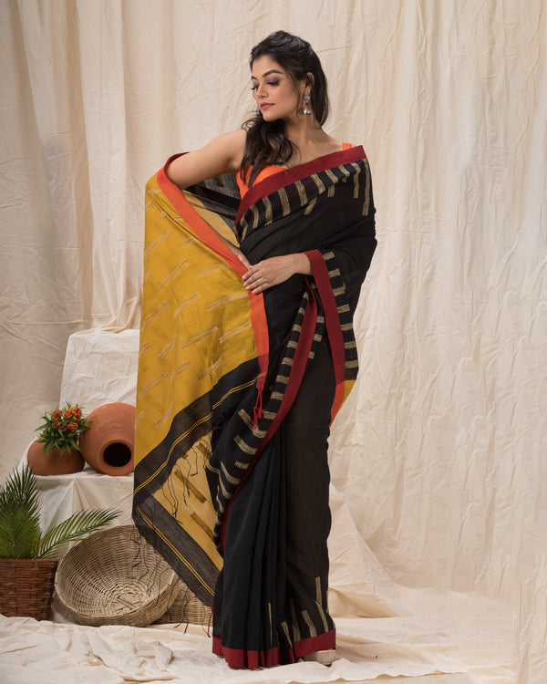 Women's Black Cotton Blend Handloom Jamdani Saree - Piyari Fashion