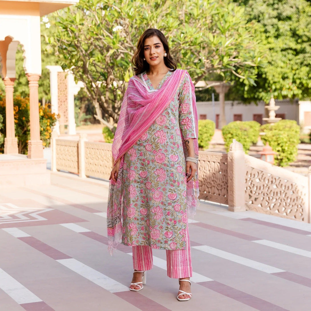 Women's Pink Cotton Floral Printed Kurta And Pant Set With Dupatta - Navyaa