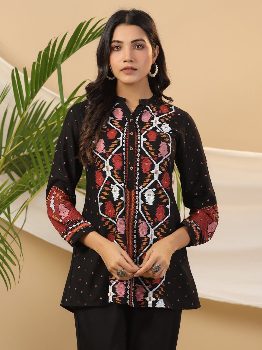 Women's Black Rayon Slub Printed Tunic - Juniper