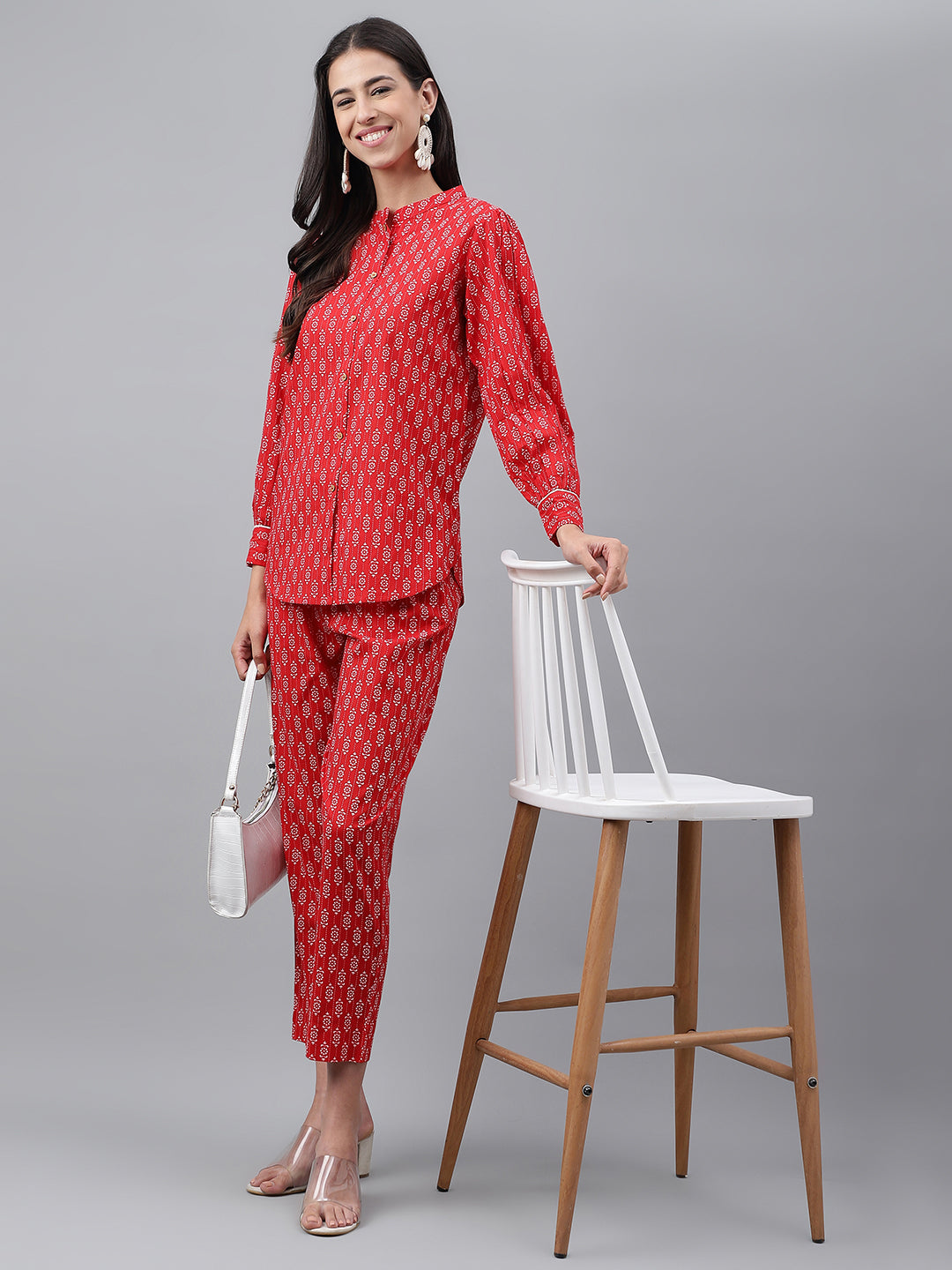 Women's Red Ethnic Motifs Cotton Kurta Set - Janasya