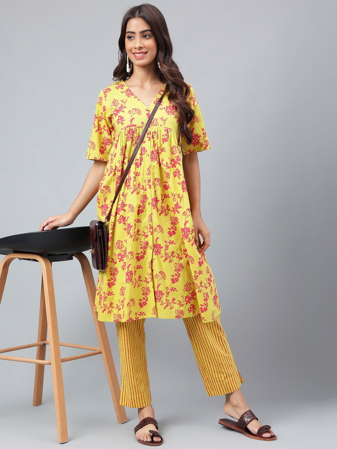 Women's Yellow Floral Printed Cotton Kurta Set - Janasya