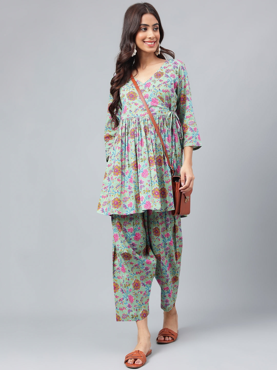 Women's Sage Green Floral Printed Cotton Kurta Set - Janasya