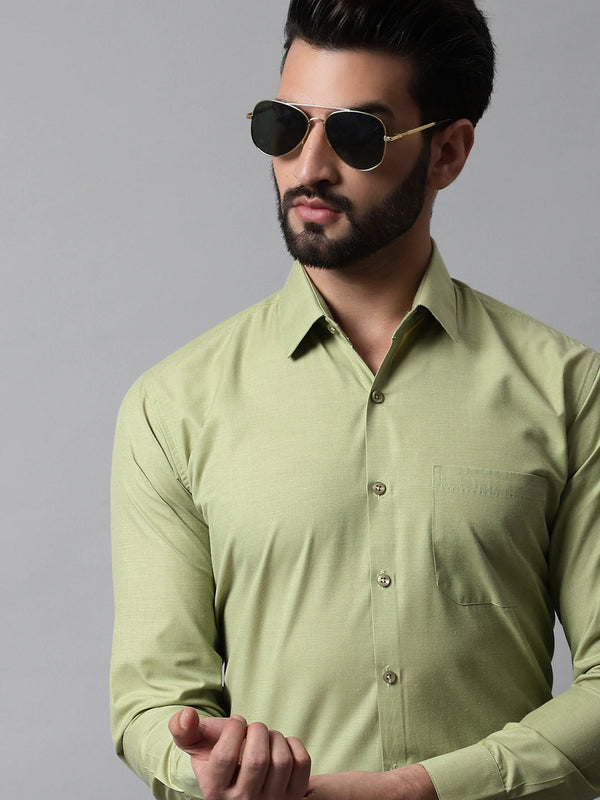 Men Pista Green Classic Slim Fit Solid Formal Shirt