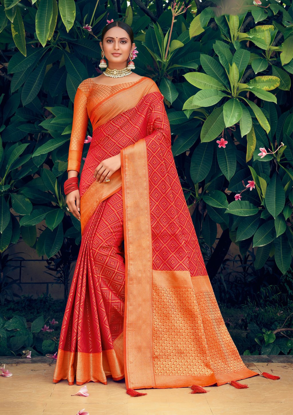 Women Patola Silk Woven Saree by Sangam Prints (2 Pc Set)