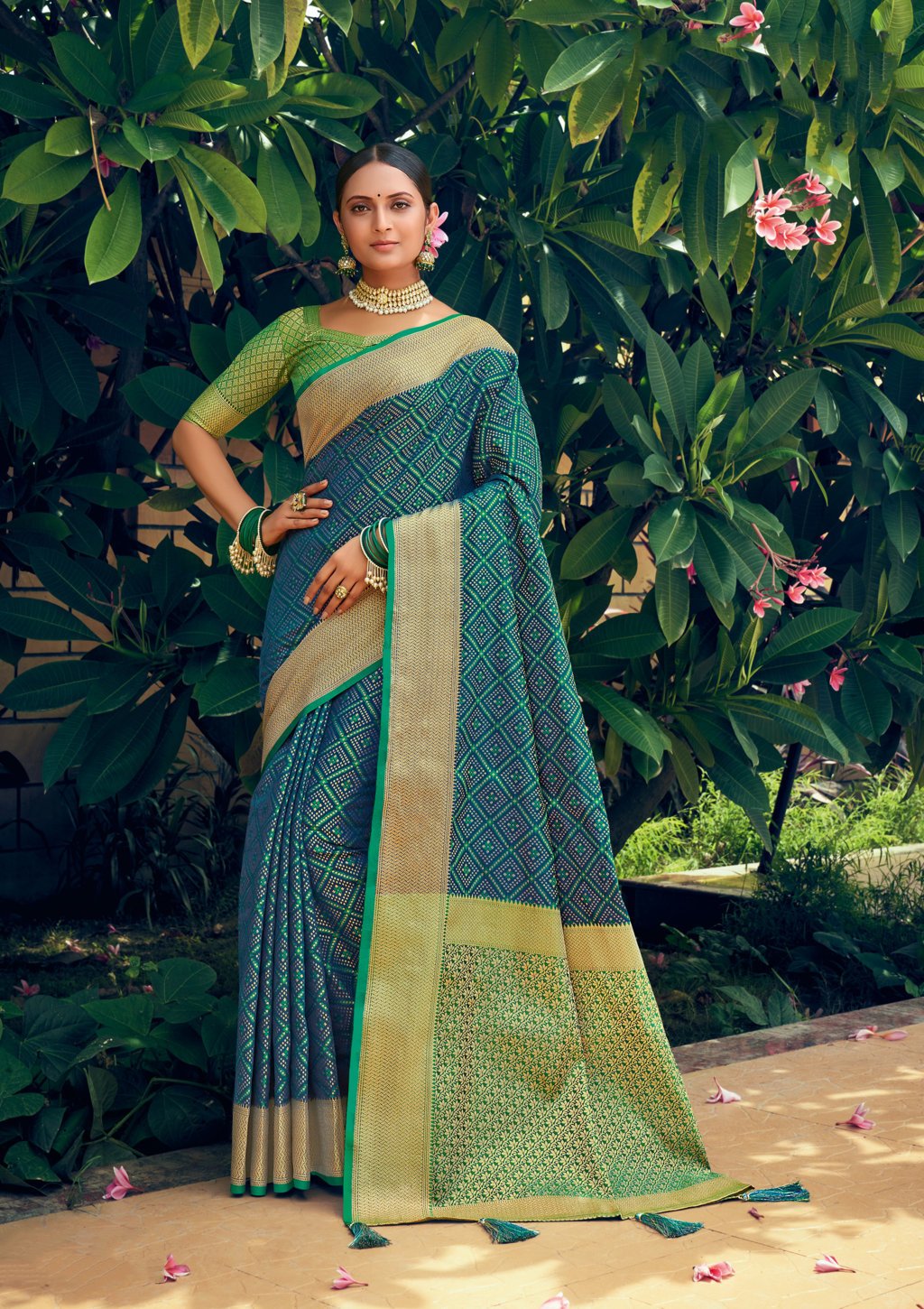 Women Patola Silk Woven Saree by Sangam Prints (2 Pc Set)