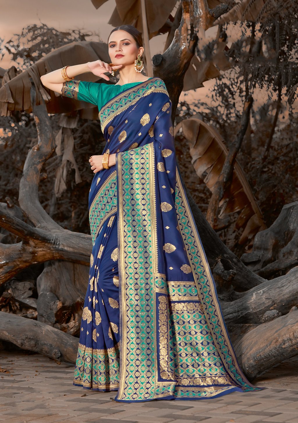 Women's Blue Silk Sirki Work Traditional Saree - Sangam Prints