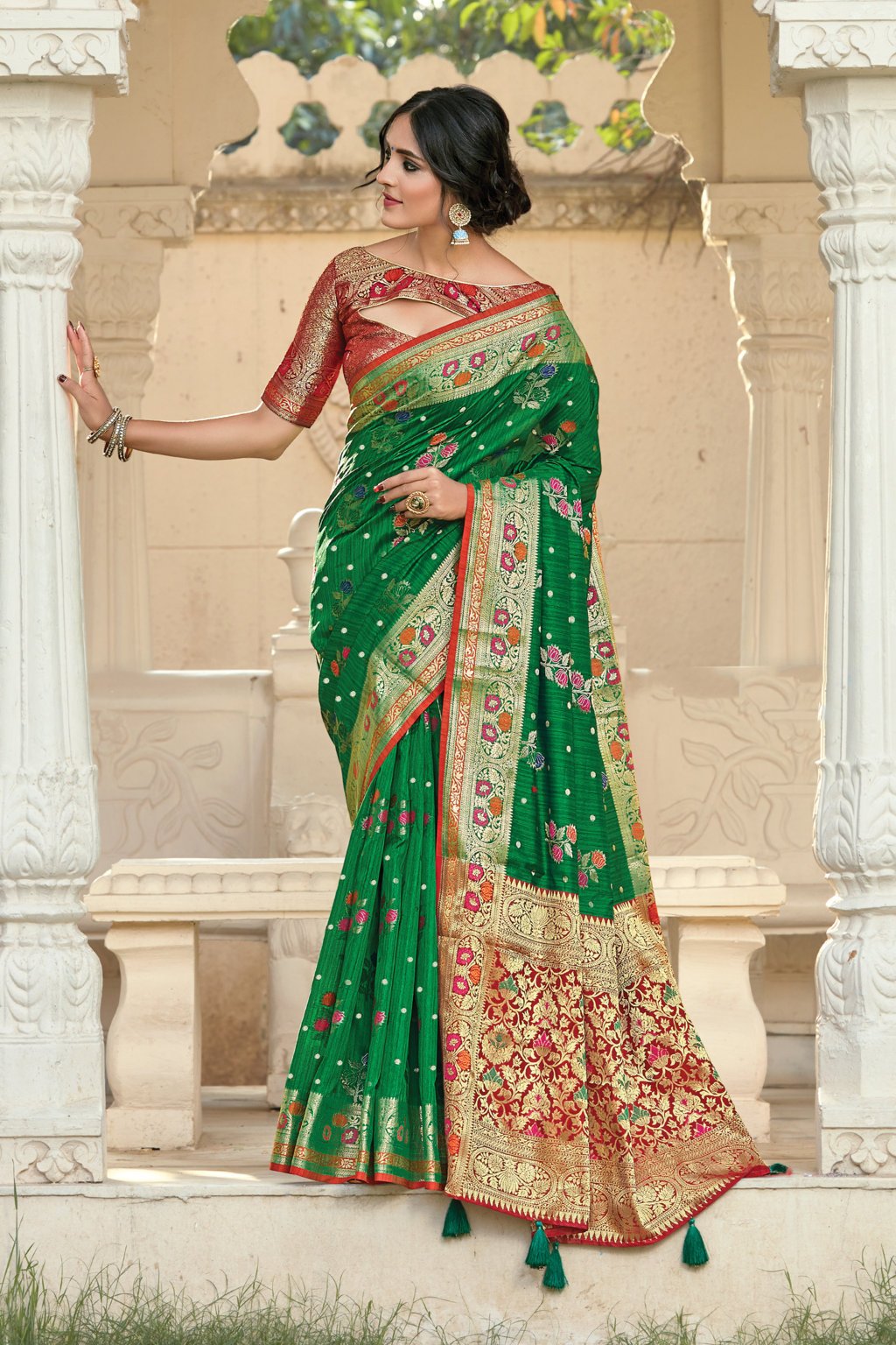 Women's Silk Woven Work Traditional Tassle Saree - Sangam Prints