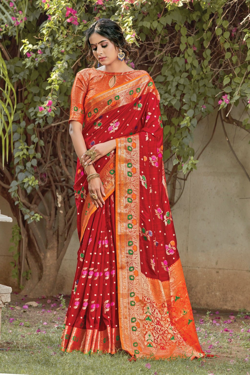 Women's Silk Woven Work Traditional Tassle Saree - Sangam Prints