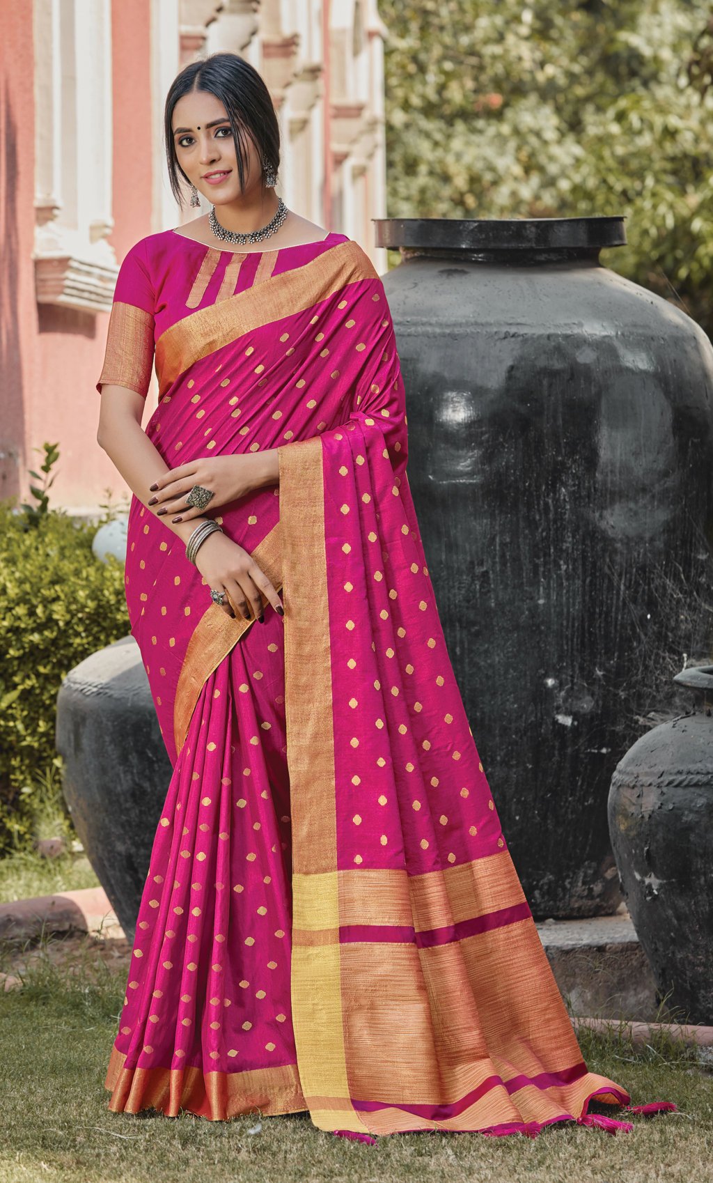 Women's Handloom Silk Woven Work Traditional Tassle Saree - Sangam Prints