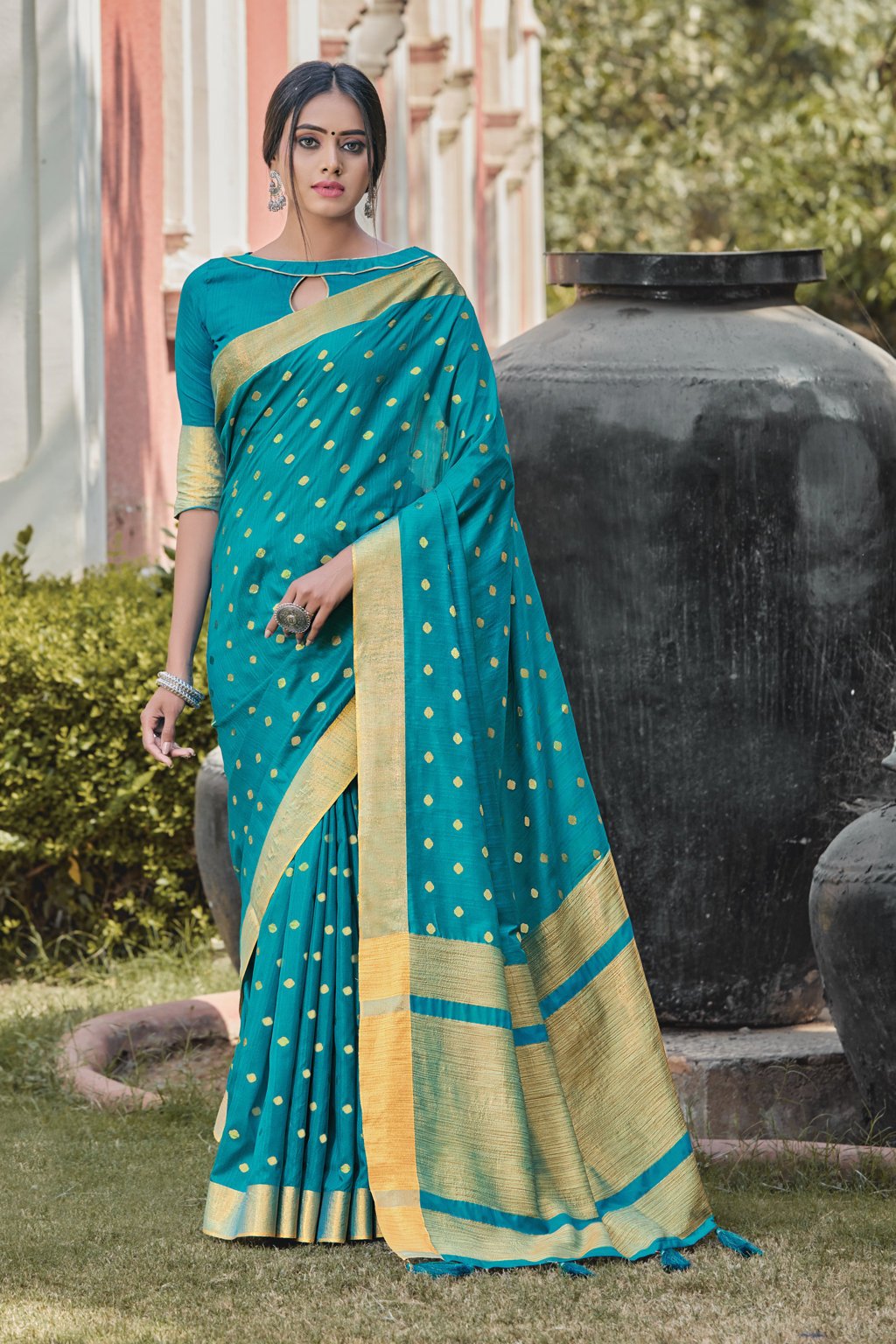 Women's Handloom Silk Woven Work Traditional Tassle Saree - Sangam Prints