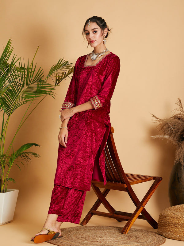 Women's Fuchsia Velvet Straight Kurta - Lyush