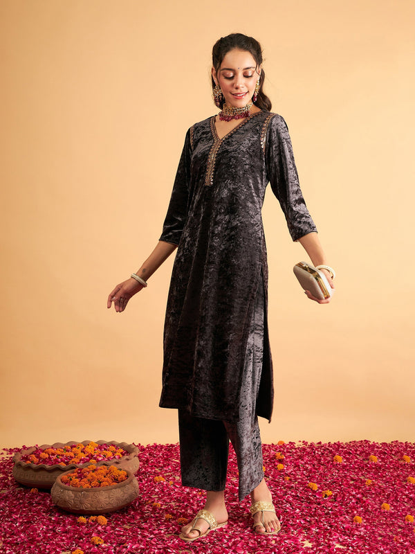 Women's Grey Velvet Embroidered Straight Kurta - Lyush