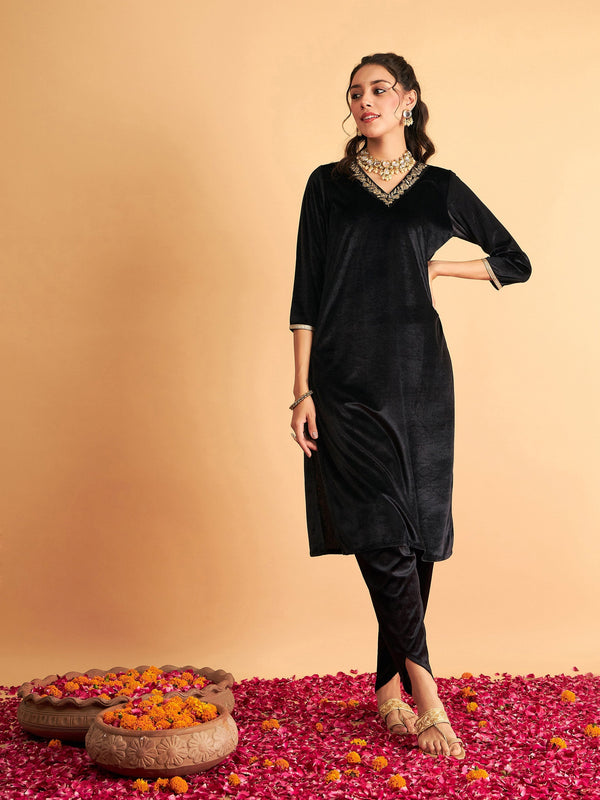 Women's Black Velvet Zari Embroidered Pocket Straight Kurta - Lyush