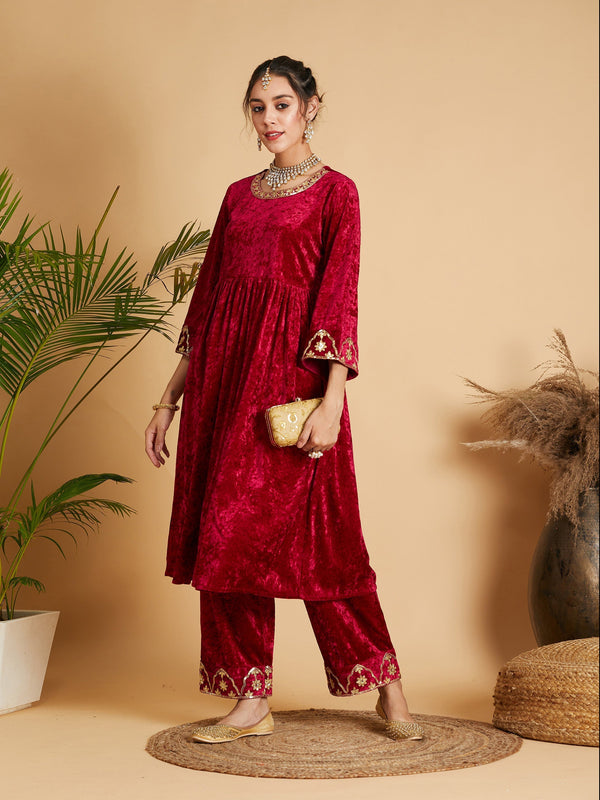 Women's Fuchsia Velvet Embroidered Gathered Kurta - Lyush