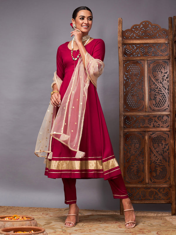 Women's Burgundy Kurta Set With Golden Net Sequins Dupatta - Lyush