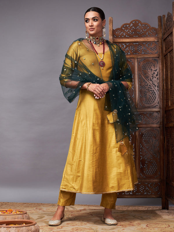 Women's Mustard Kurta Set With Green Net Sequins Dupatta - Lyush