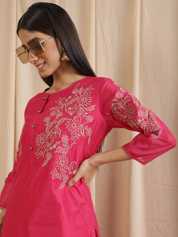 Women's Pink Floral Embroidered Kurta - Aks