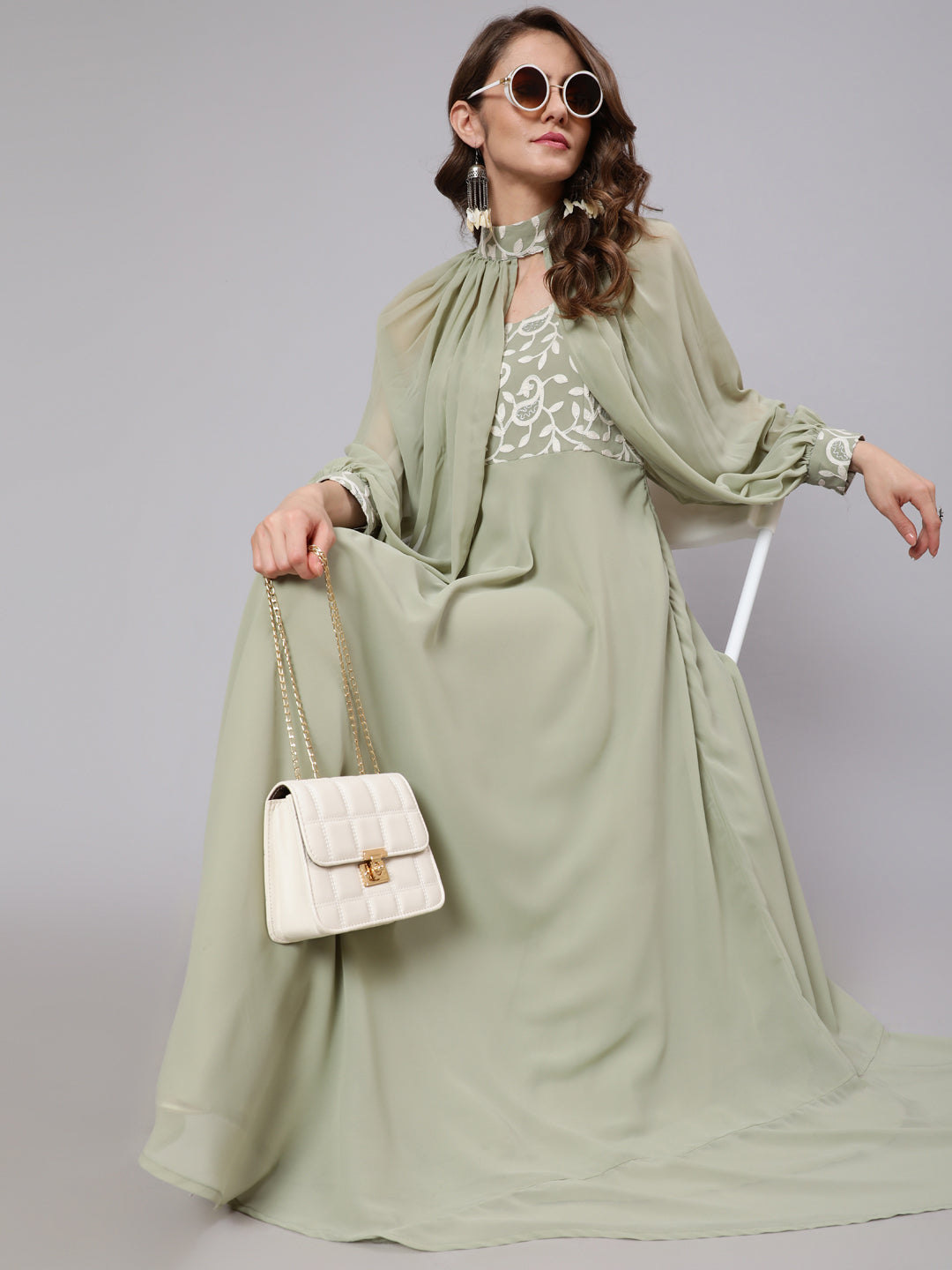 Women's Pastle Green Embroidered Flared Dress With Cape Sleeve - Aks