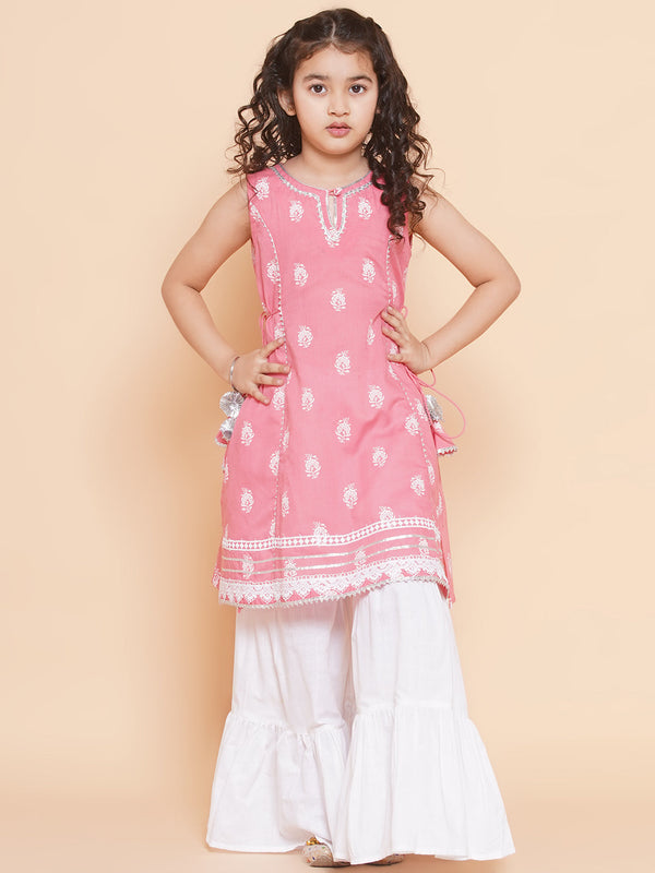 Jashvi Girls Peach Floral Printed Panelled Pure Cotton Kurta With Sharara