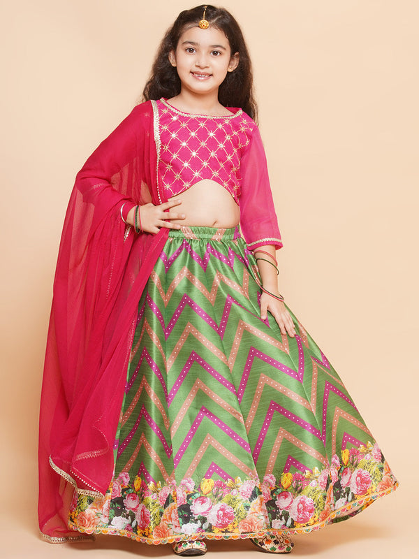 Jashvi Girls Green & Pink Embroidered Choli Green Flower Printed Lehenga with Dupatta