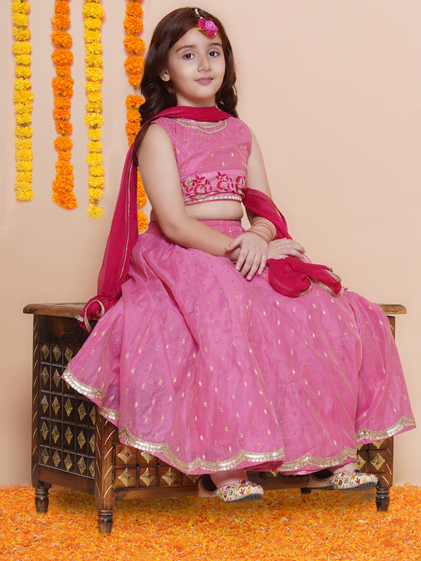 Jashvi Girls Pink embroidered Choli & Pink Jaquard booti Design Lehenga With Dupatta