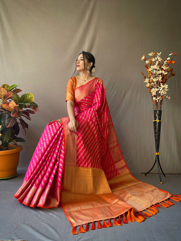 Women's Pink Color Patola Leheriya Pink Woven Silk Saree - TASARIKA