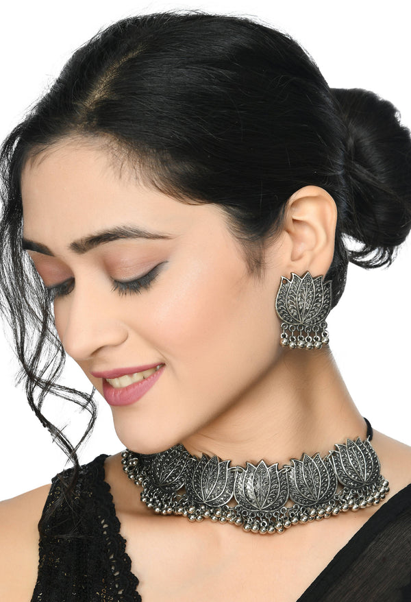 India Kreations Silver-Plated Oxidised Lotus Design Necklace with Earrings Jkms_061