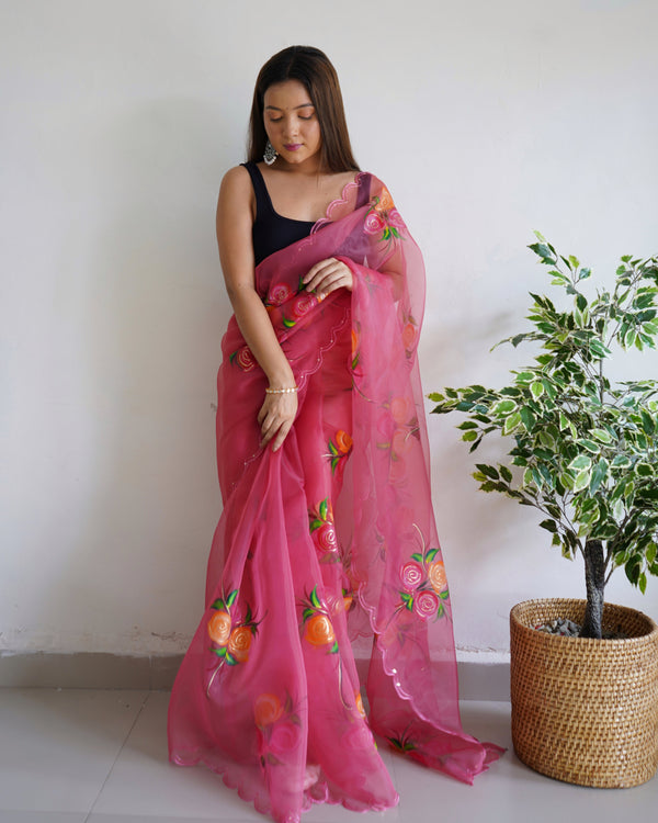 Women's Pink Hand Paint Saree - VAMSEE