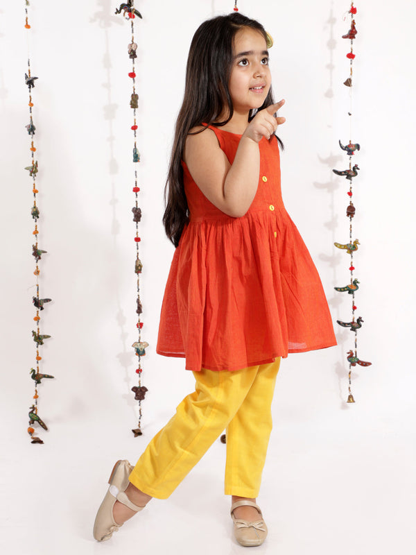 Jashvi Girls' Handloom Cotton Kurta And Straight Pant Set