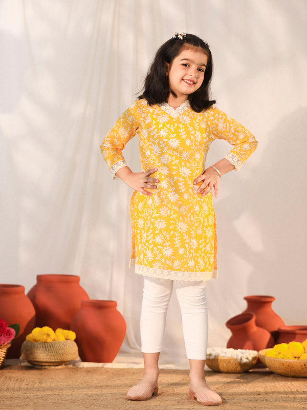 Jashvi Girls' Yellow Kurta Leggings Set