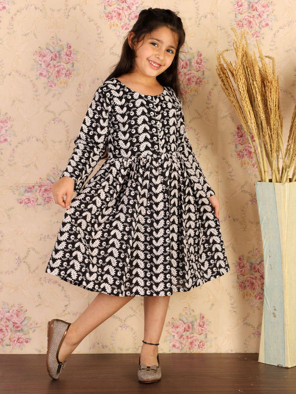 Jashvi Girl's Black Pure Cotton Chikankari Kurta