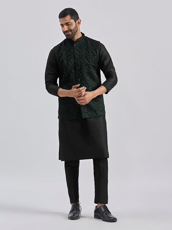 Jashvi Men's Green Silk Blend Jacket,Kurta And Pyjama Set.